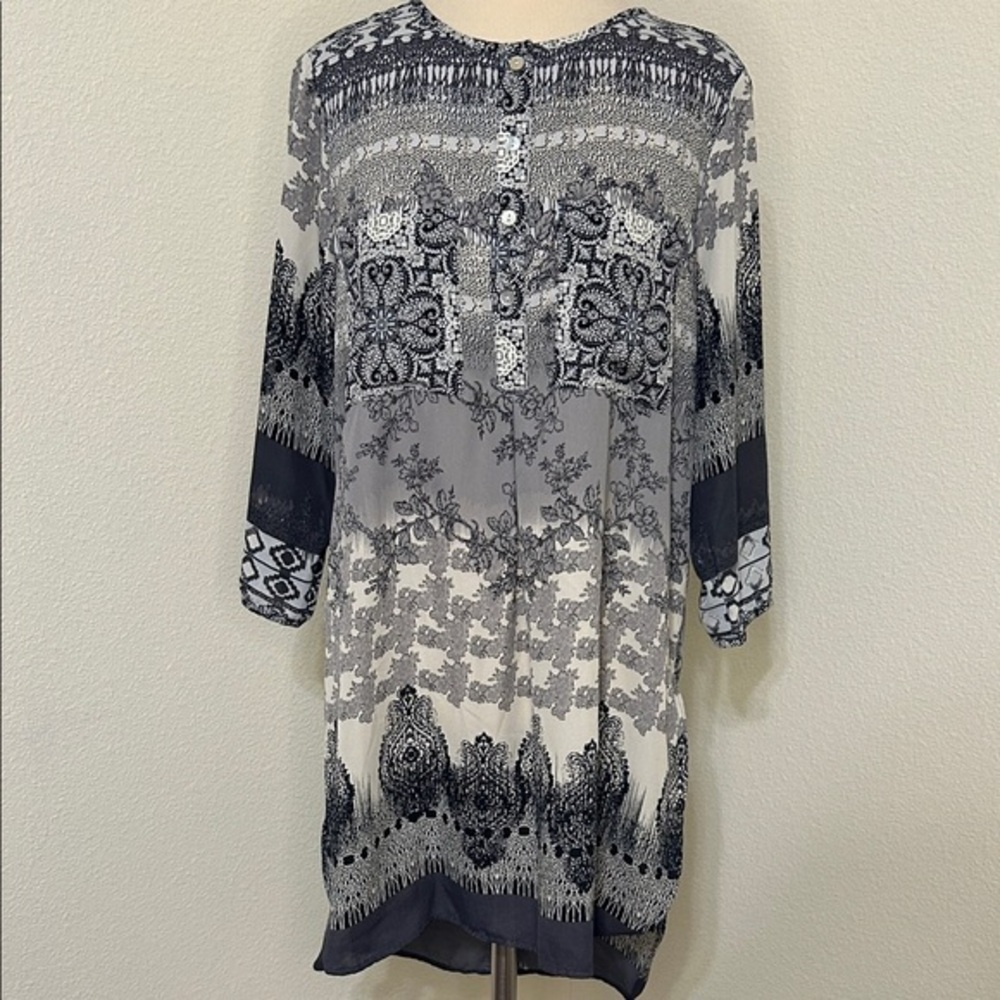 Fig & Flower Elegant Gray Patterned Women's Top Topper M Medium 8 10